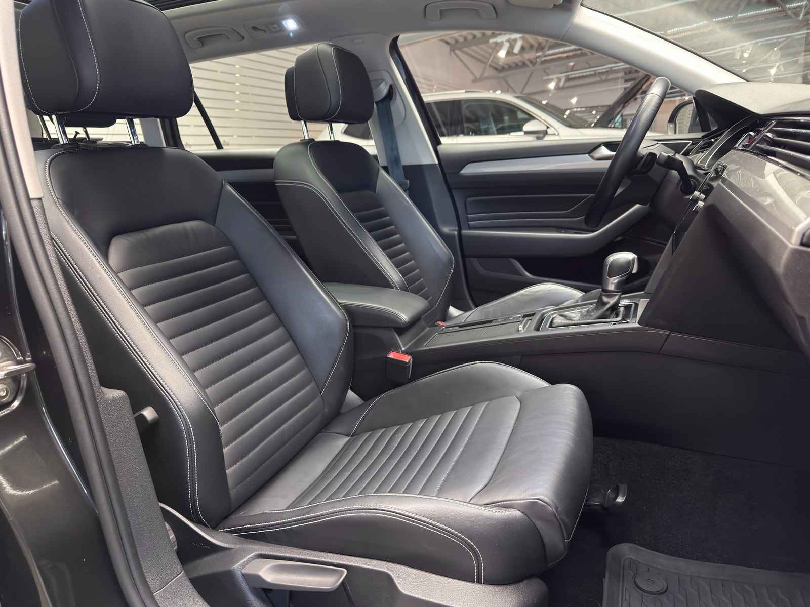 Volkswagen Passat Sportscombi GTE 1.4 TSI 218hk |Drag|Pano|Läderpaket 2020 - miniatyr 16