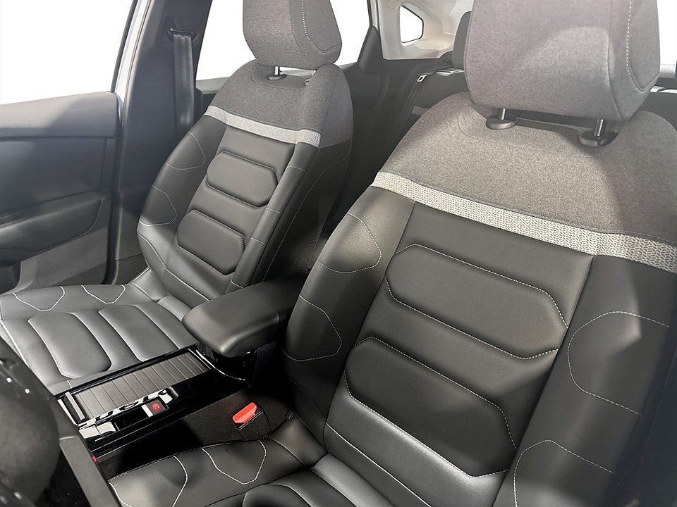 Bild på Citroën C4-X Shine 1.2 PT 130hk Aut B-KAMERA CARPLAY NAVI