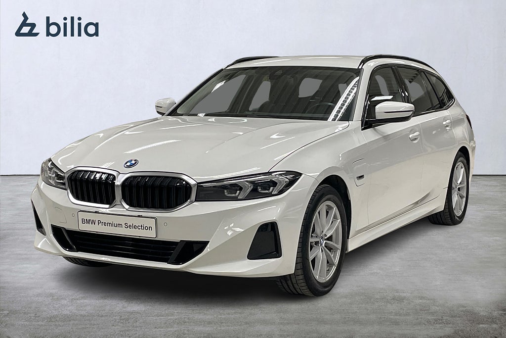 BMW 330e xDrive Touring | Drag  | Navi | PDC fram & bak