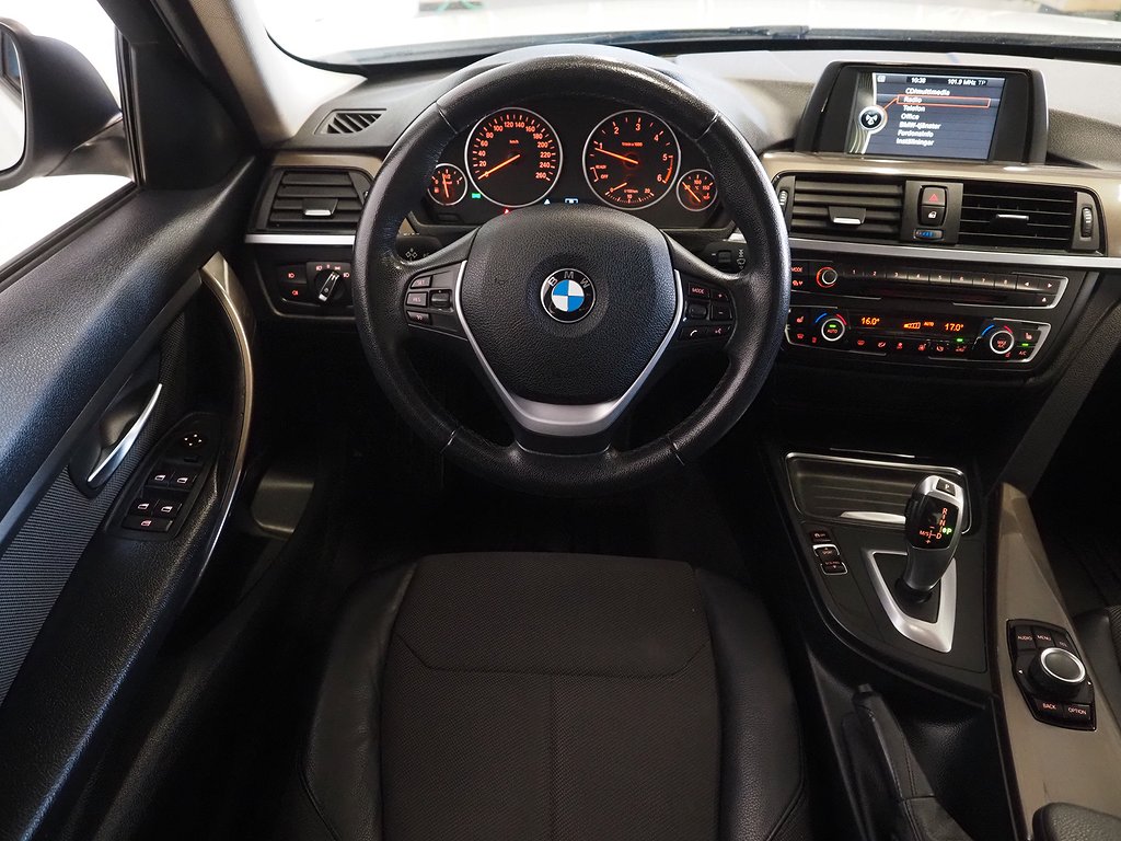BMW 320 d 184hk Sedan Steptronic 2014