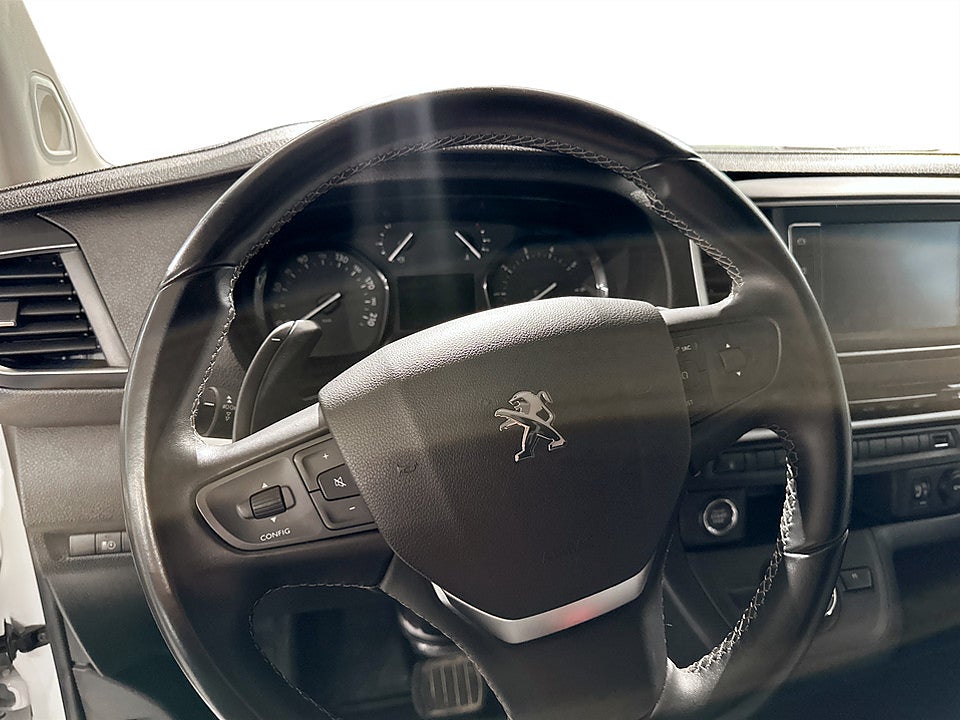 Bild på Peugeot Expert PRO+ 2.0 BHDi 145hk Aut L3 B-KAMERA