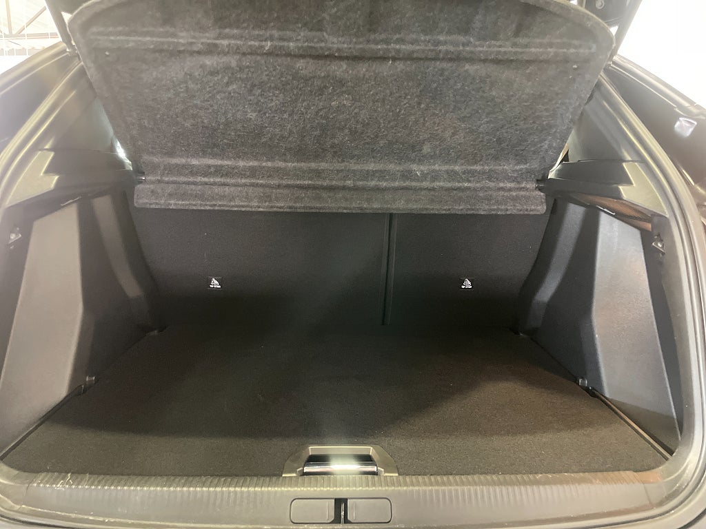 Bild på Peugeot 2008 GT 1.2 PT 130hk Aut B-KAMERA CARPLAY