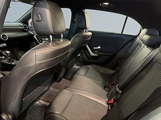 Mercedes-Benz A 180 Låg skatt Kamera Drag Mvärm Widescreen S/V-hjul – bild 13