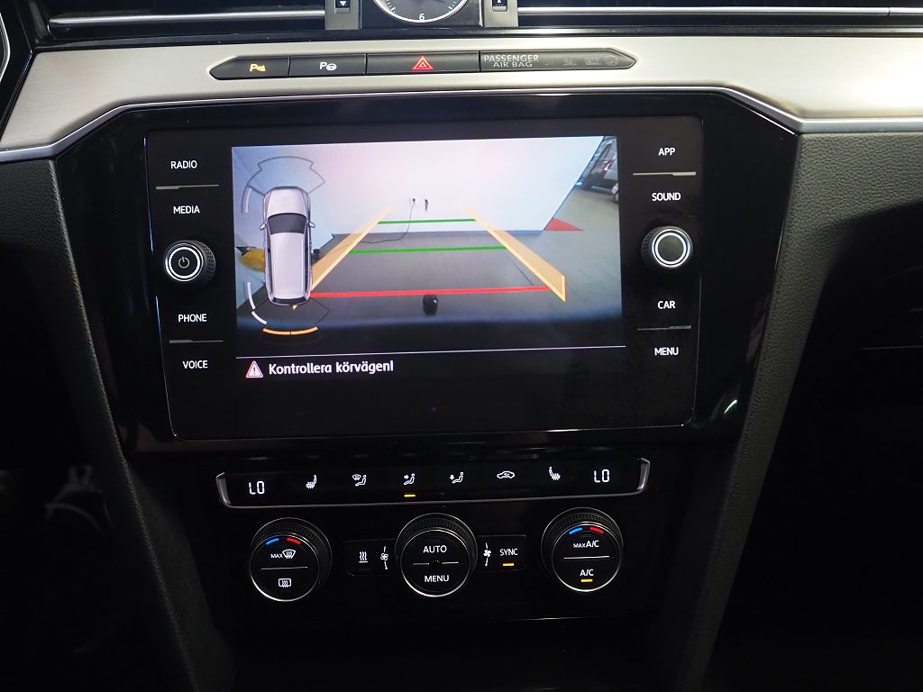 Volkswagen Passat Sportscombi 2.0 TSI 220hk GT Drag Kamera P-Värm Läder 2018