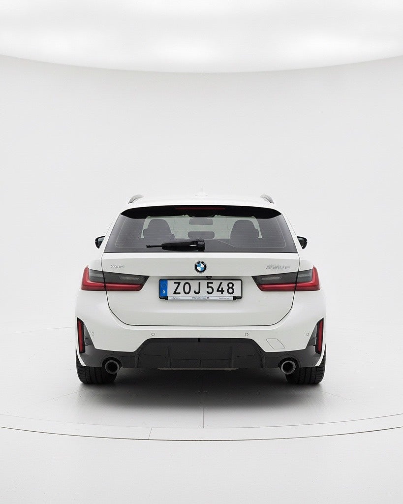 BMW 330e xDrive M Sport / Värm / Wide / Drag