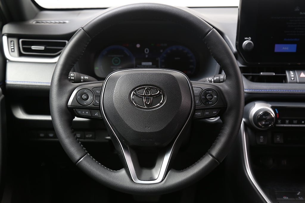 Toyota RAV4 2,5 Hybrid AWD-i E-CVT 222hk Leasbar 2025