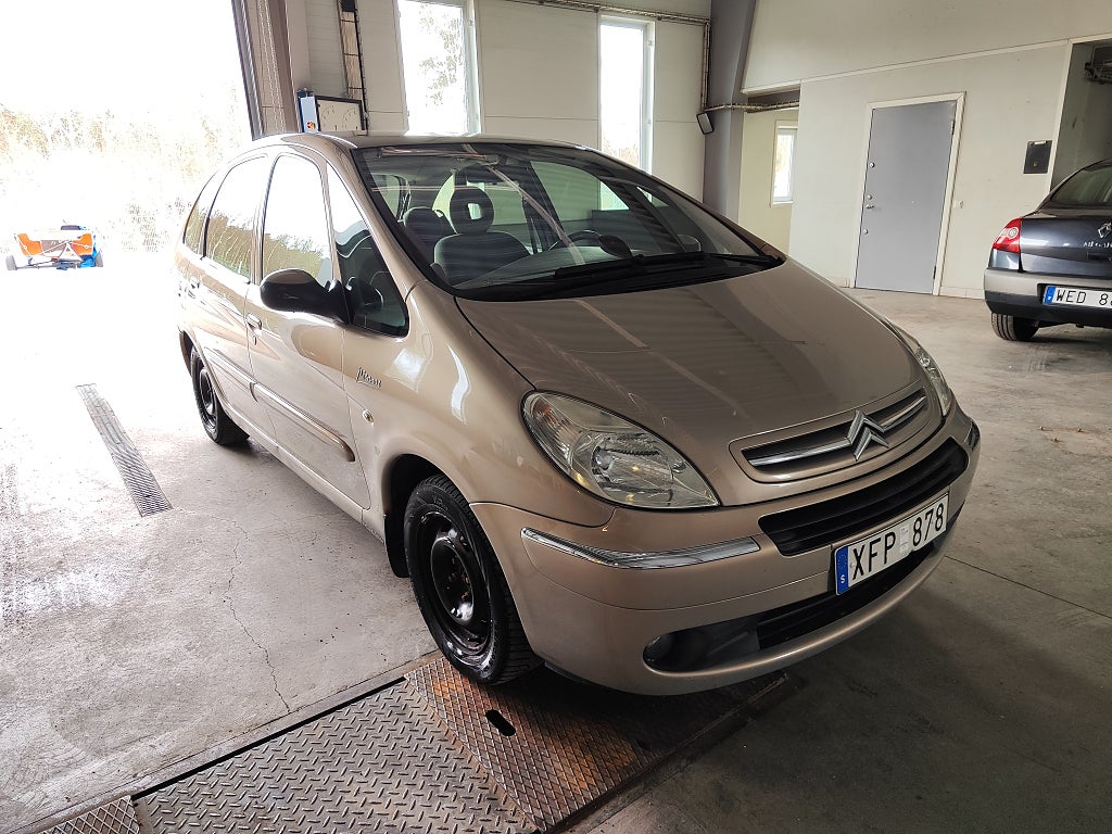 Citroën Xsara Picasso 1.6 Euro 4-Nybes-Dragkrog