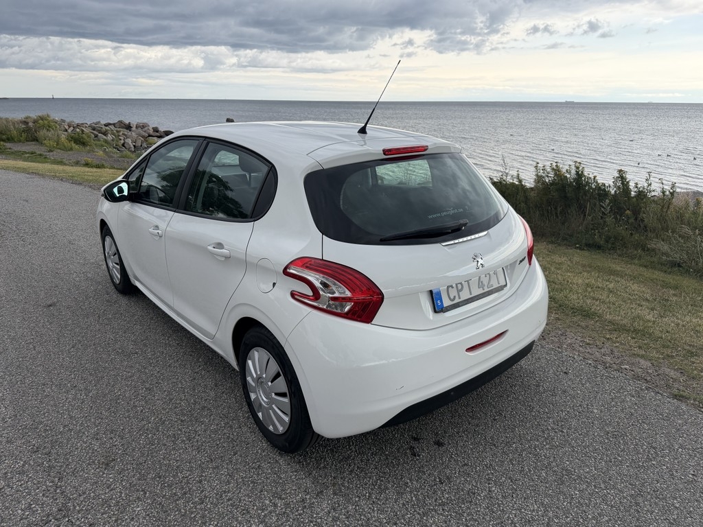 Peugeot 208 5-dörrar 1.2 2015, bild 3/43