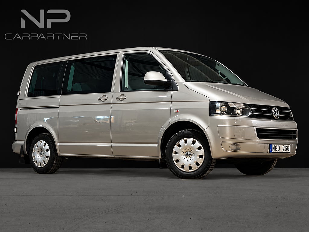 Volkswagen Caravelle GARANTI 6 mån| 2.0 CNG / MOMS / Lågmilad / Drag