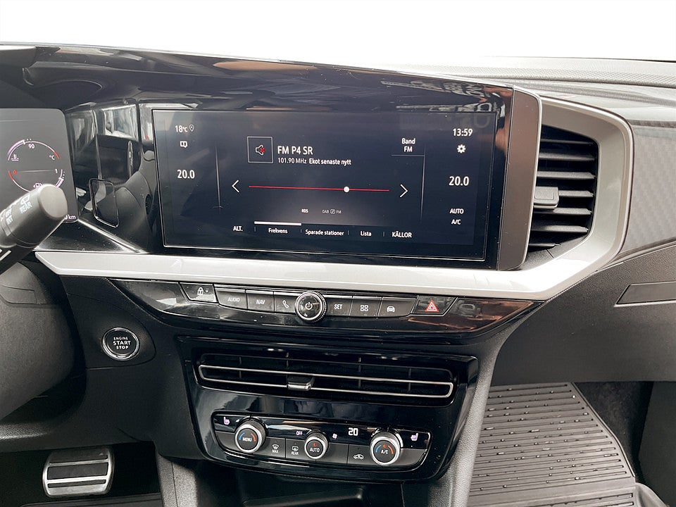 Bild på Opel Mokka Ultimate 1.2 Turbo 130hk Aut B-KAMERA CARPLAY