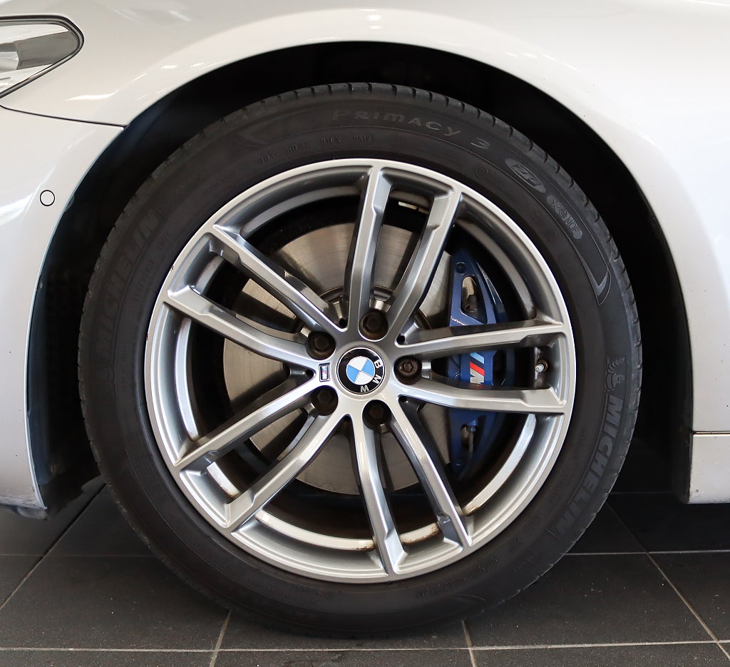 BMW 530i Sedan M-Sport Fullservad Navi Kamera 252hk