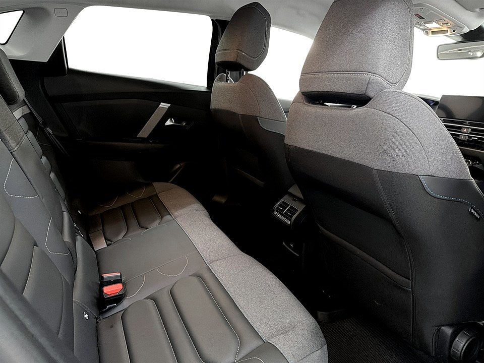 Bild på Citroën C4 X Shine 1.2 PT 130hk Aut - 360,CARPLAY,NAV