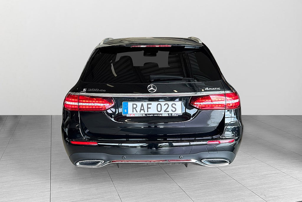 Mercedes-Benz E 2023 - miniatyr 6