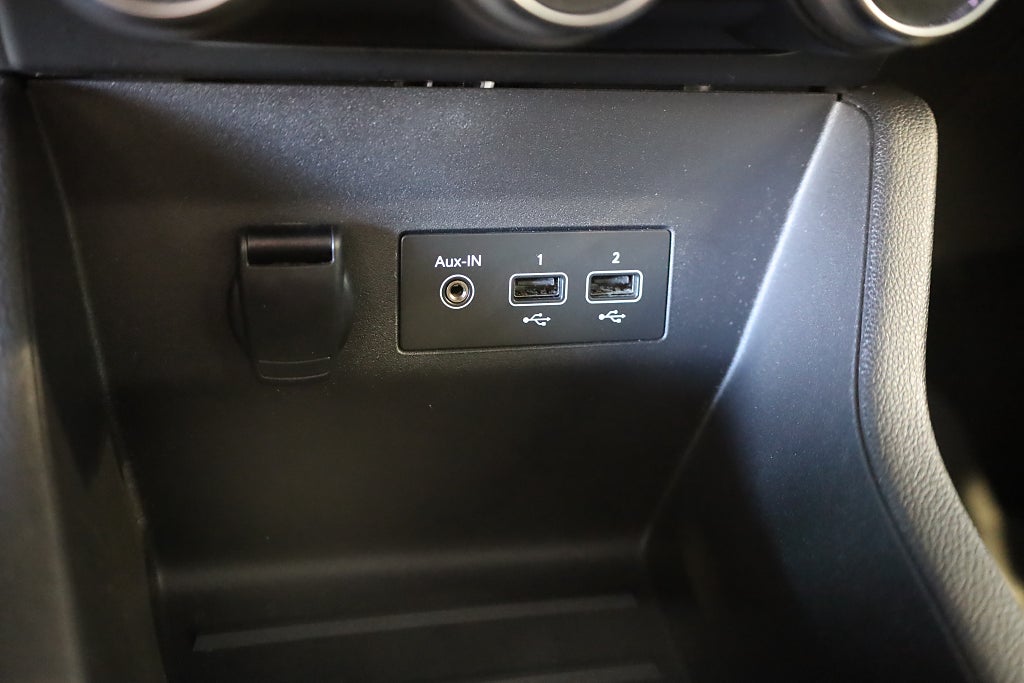 Renault Clio 1.0 TCe Zen 100HK CarPlay M-Värme PDC 2020