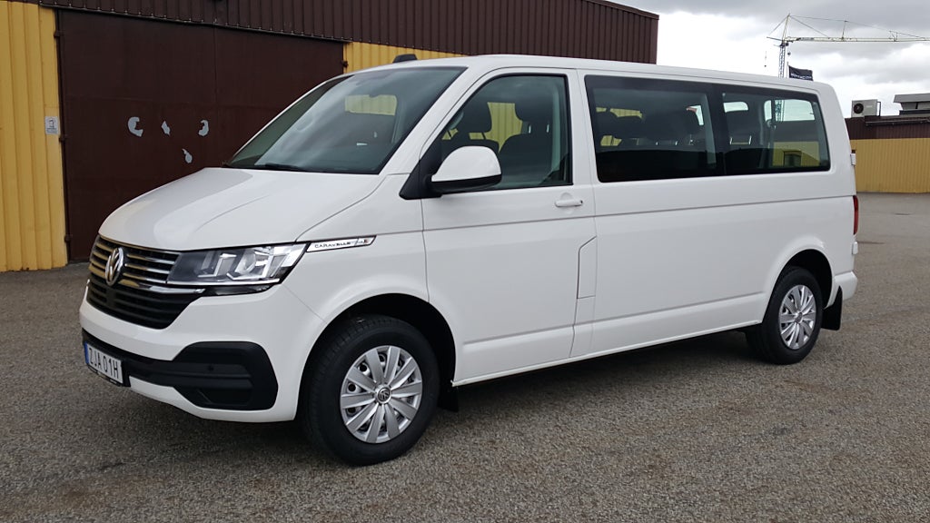 Volkswagen Caravelle  2.0 TDI 150hk Comfortline Lång 9-sits Drag 3700 mil