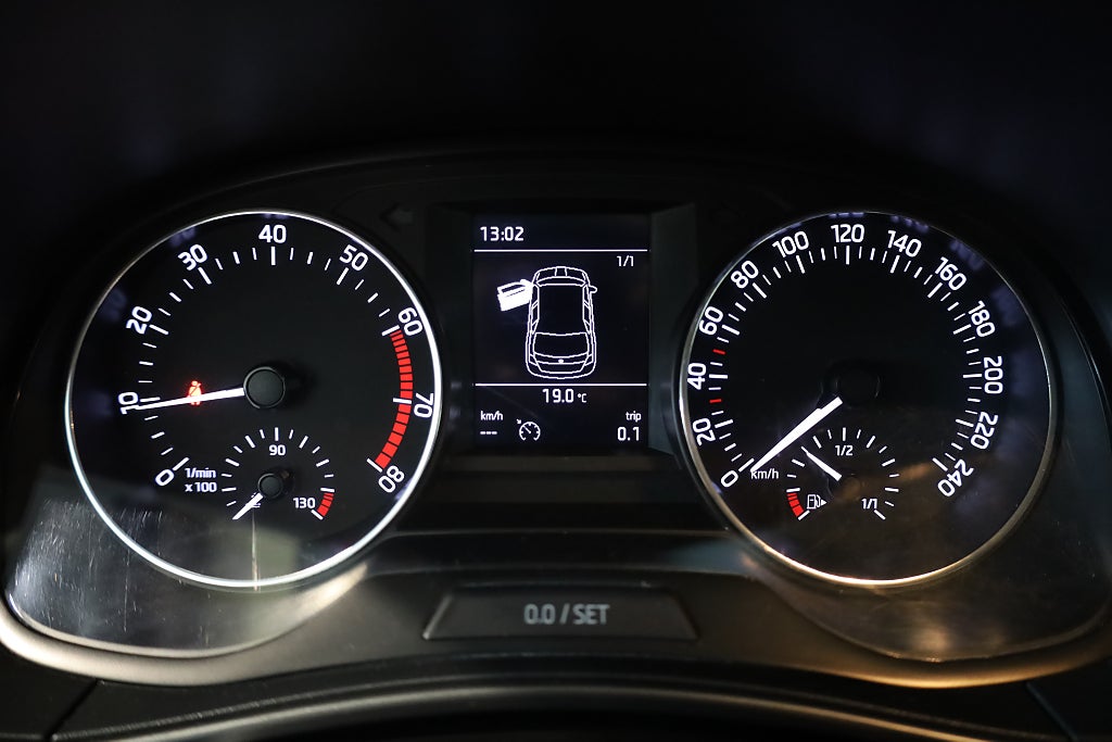 Skoda Fabia 1.2 TSI Style M-Värme CarPlay PDC Blåtand 2017