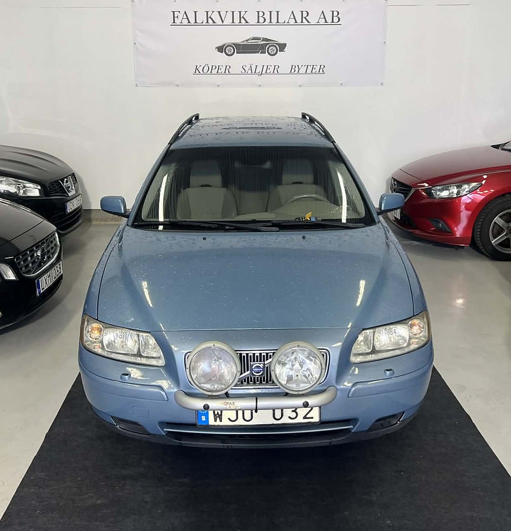 Volvo V70 2.5T Business Euro 4/ Bes / Kamrembytt