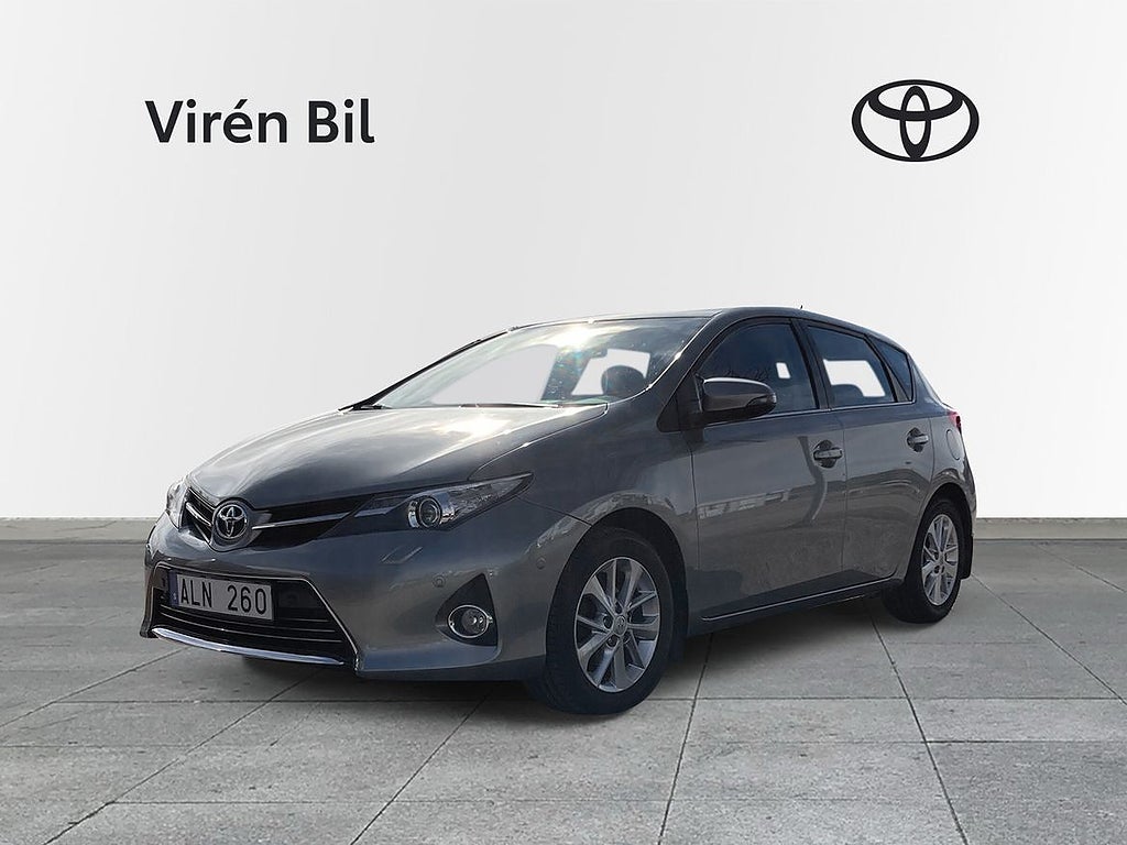 Toyota Auris Executive (V-hjul + Motorv)