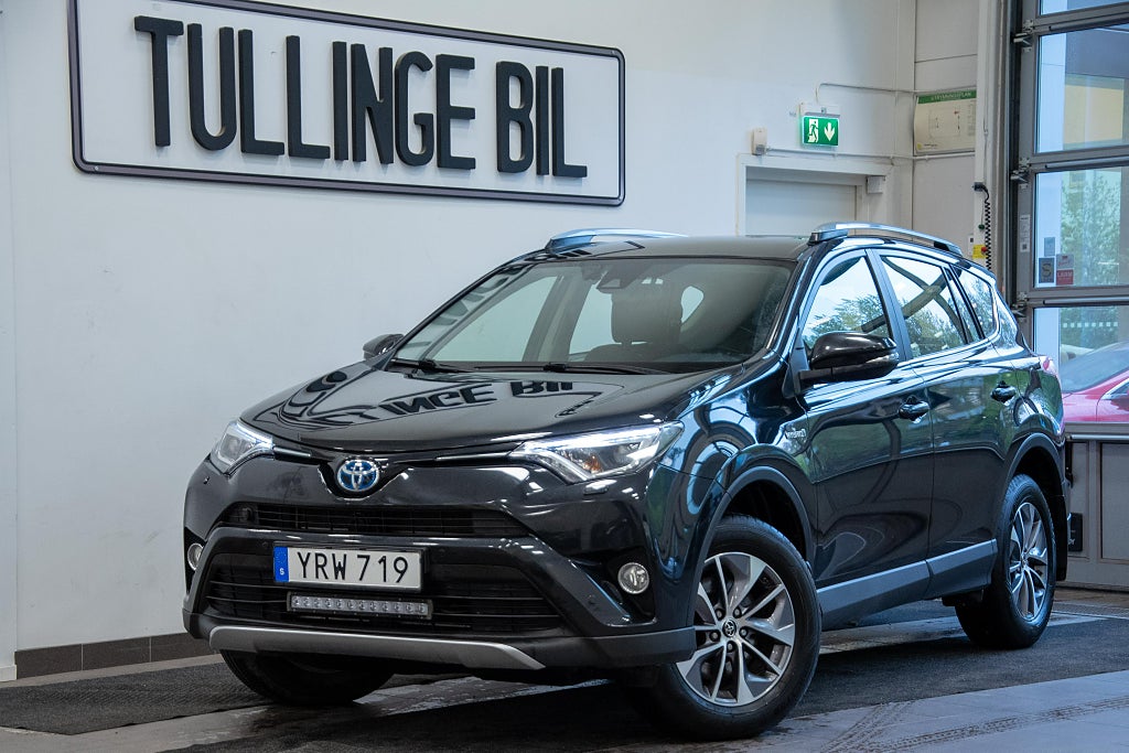 Toyota RAV4 Hybrid 2.5 i AWD Active B-Kamera Värm Läder 3,45% MOMS 