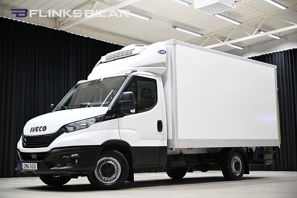 Iveco Daily 136HK Automat|Volymskåp|BG-Lyft|Kylbil|Sidodörr|Leasbar