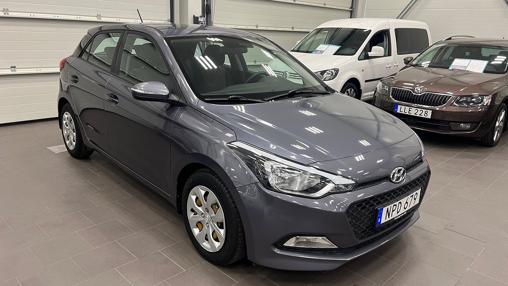 Hyundai i20 1.4 Premium Automat Rattvärme Bluetooth 