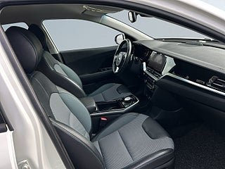 Kia Niro e- 64 kWh Rattvärme/Navi/Adaptiv Fart/SoV-Däck/Kamera – bild 10