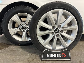 Hyundai i40 cw 1.7 CRDi Business Drag Värmare Pano Kamera S&V-hjul