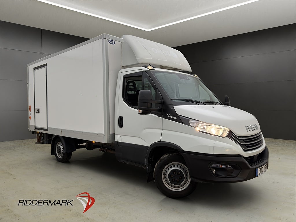Iveco Daily 2.3 BAKGAVELLYFT Sidodörr Värmare 3-Sits Moms