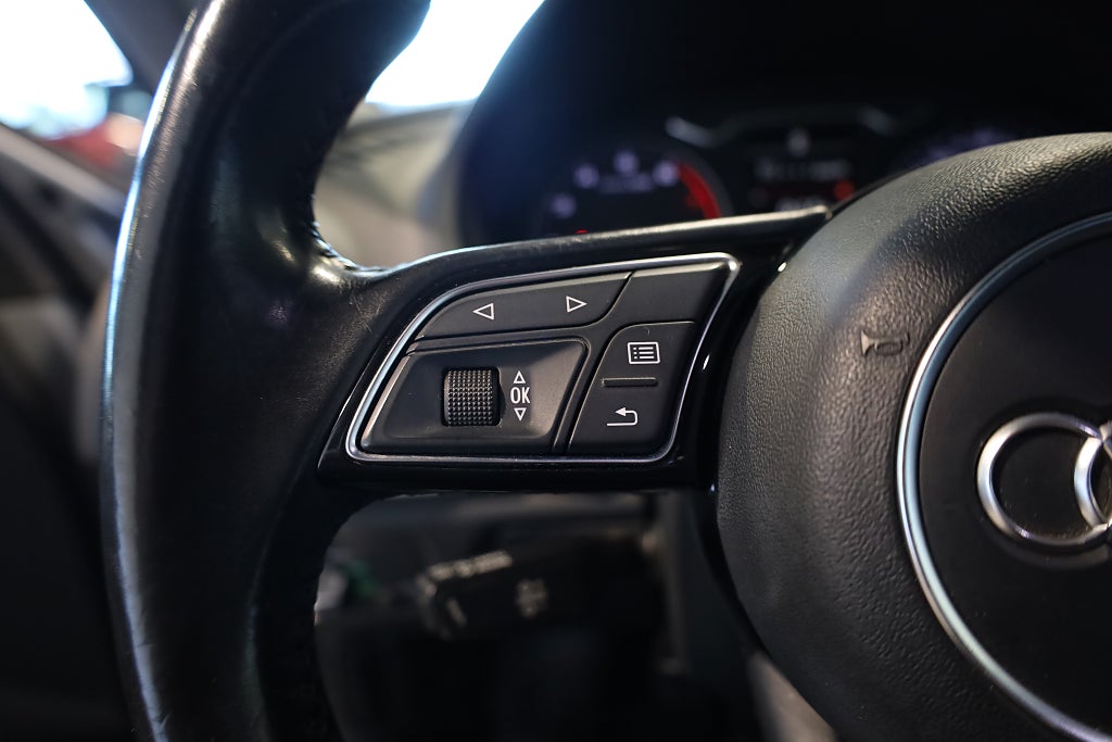 Audi A3 116hk Sportback 1.0 TFSI Comfort Drag PDC Blåtand