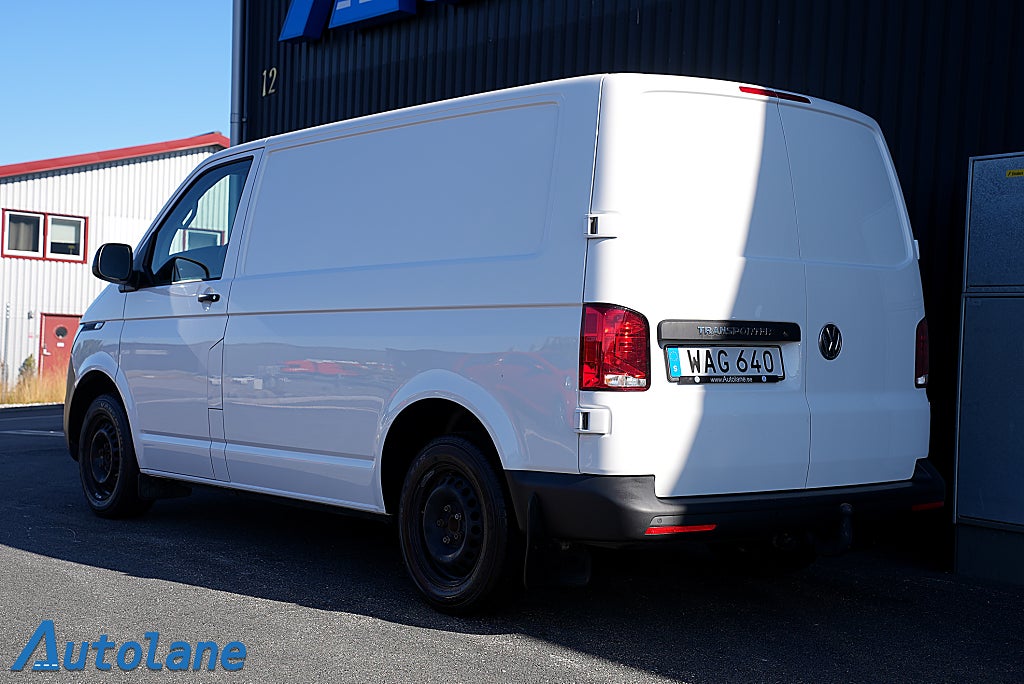 Volkswagen Transporter T30 2.0 TDI SCR Dragkrok,CarPlay,3 sits, MOMS, 150hk