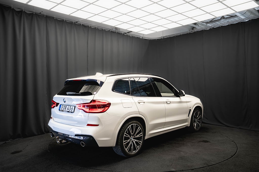 BMW X3 xDrive30i M Sport B-VÄRMARE LÄDER H/K DRAG 20'' 252hk