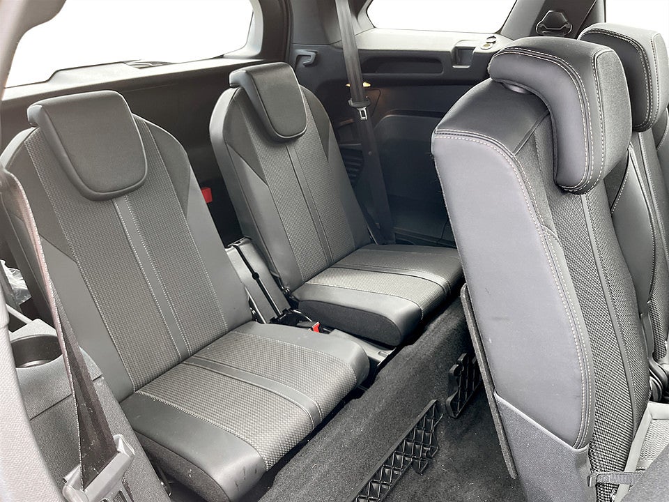Bild på Peugeot 5008 GT 1.2 PT 130hk Aut 7-SITS B-KAMERA CARPLAY