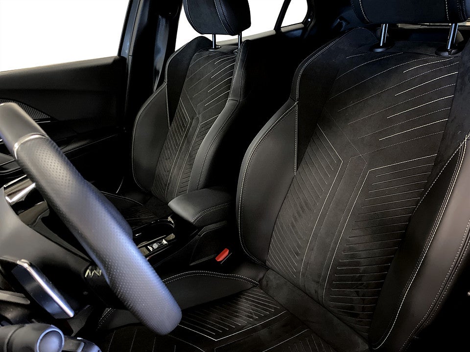 Bild på Peugeot 2008 GT 1.2 PT 130hk Aut B-KAMERA CARPLAY