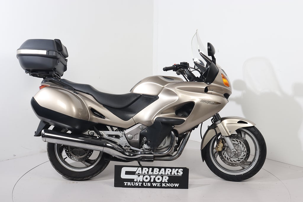 Honda NT650 Deauville 