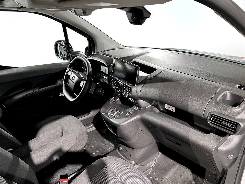 Bild på Opel Combo Crew Cab 130hk Aut - OMGÅENDE LEVERANS!