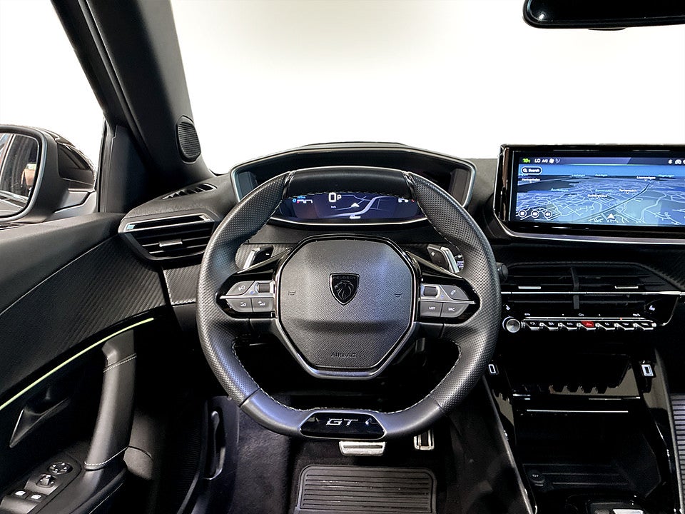 Bild på Peugeot 2008 GT 1.2 PT 130hk Aut B-KAMERA CARPLAY