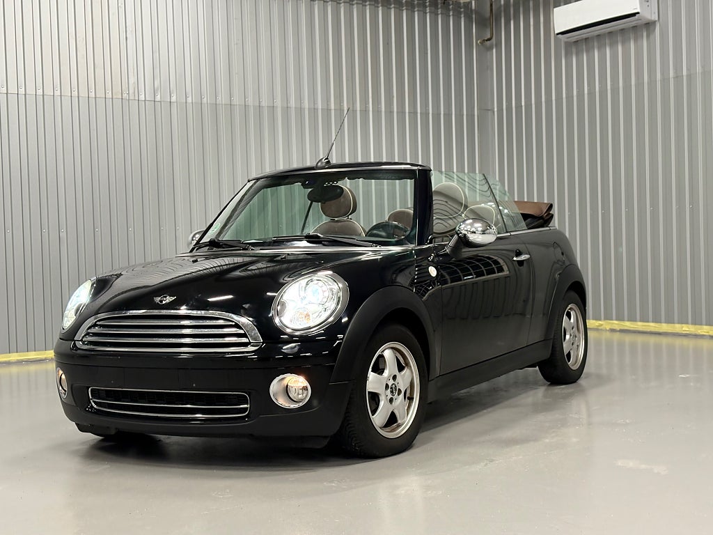 MINI Cooper Convertible //Exsulive //Unik //Navi// Låga Mil 