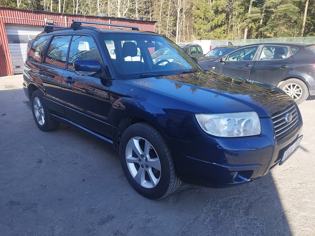Subaru Forester 2.0 4WD Euro 4, Ny besiktad, AUTOMAT