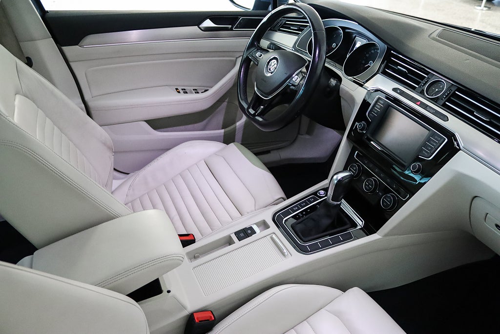 Volkswagen Passat 2.0 TDI GT Executive Skinn Dragkrok