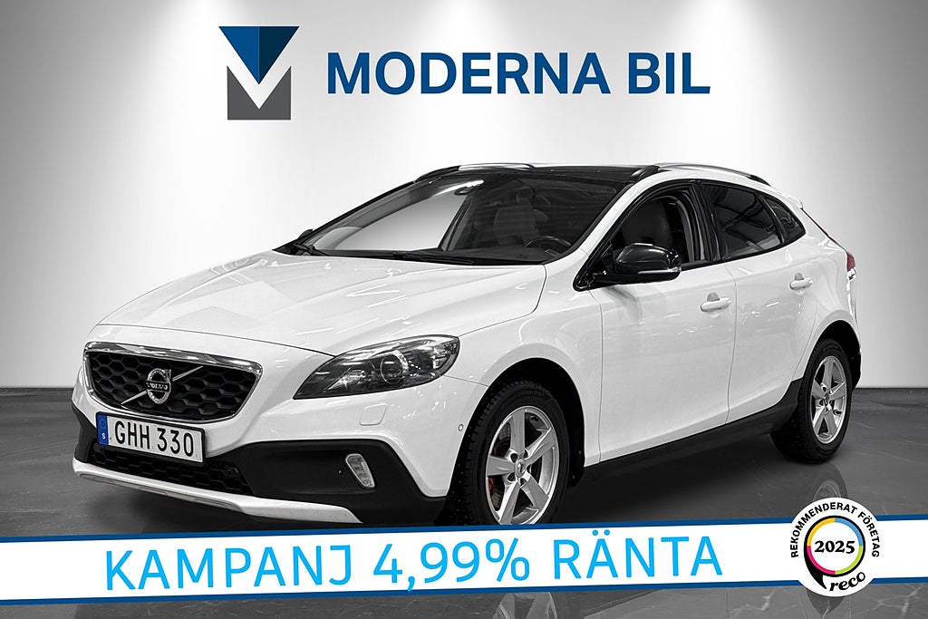 Volvo V40 Cross Country D2 Powershift 115hk Momentum Panorama Navi BLIS D-värm
