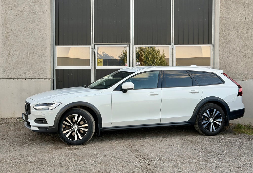 Volvo V90 Cross Country B4 197HK AWD Harman/kardon Advanced SE Navigation Drag 