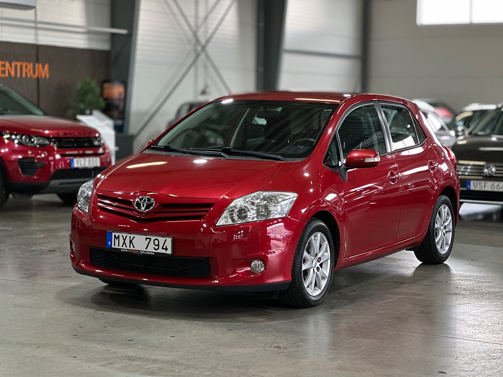 Toyota Auris 5-dörrar 1.6 Valvematic Plus 132hk
