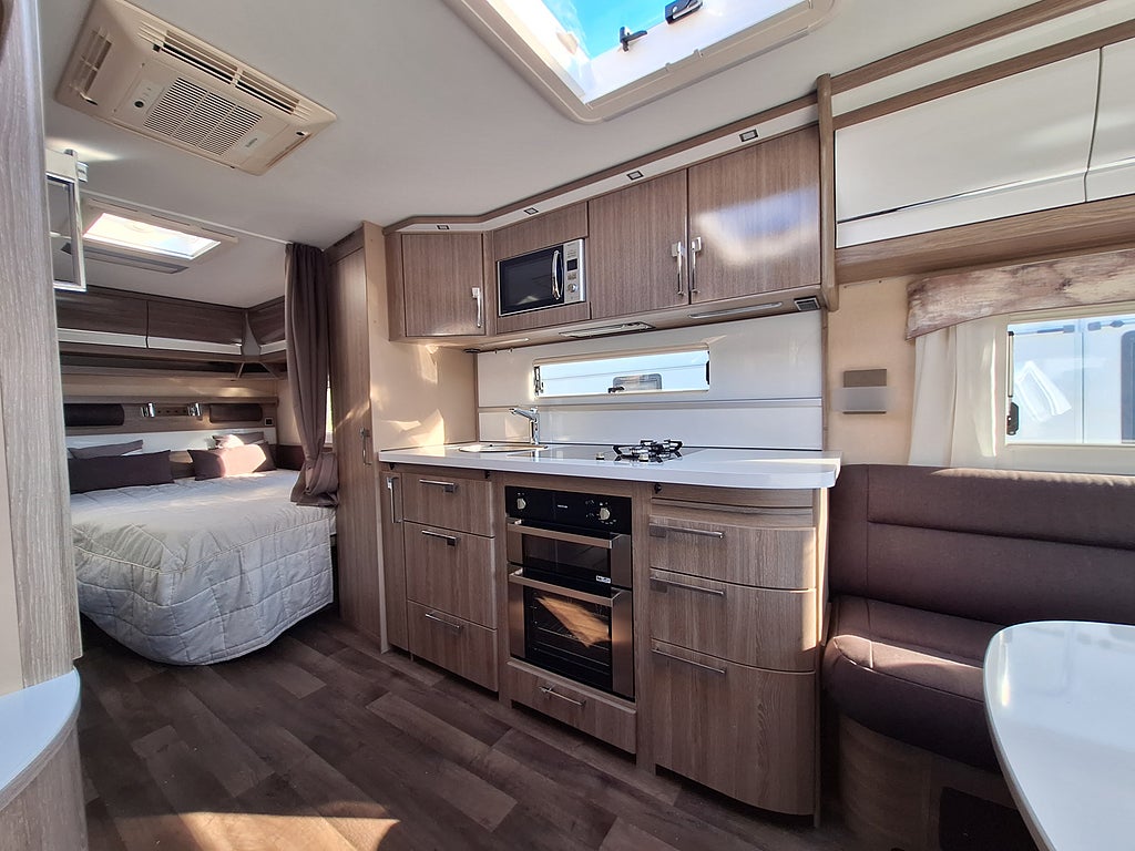 Kabe Imperial 600 XL KS Dubbelbädd, AC, Nytt Tält