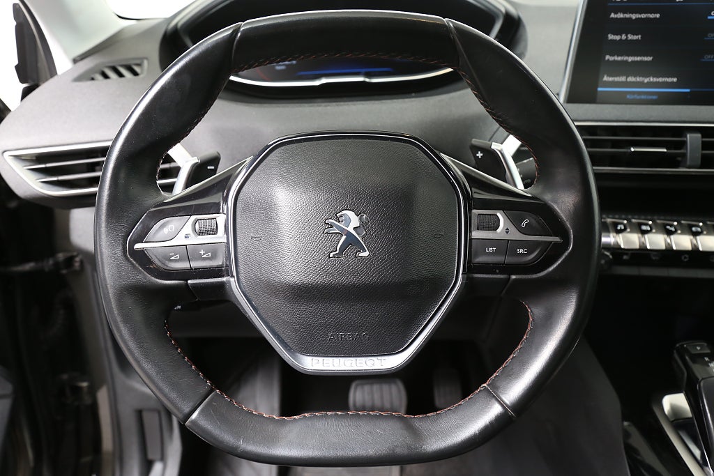 Peugeot 3008 1,2 PureTech 130 EAT Active P-sensorer Dragkrok 2017