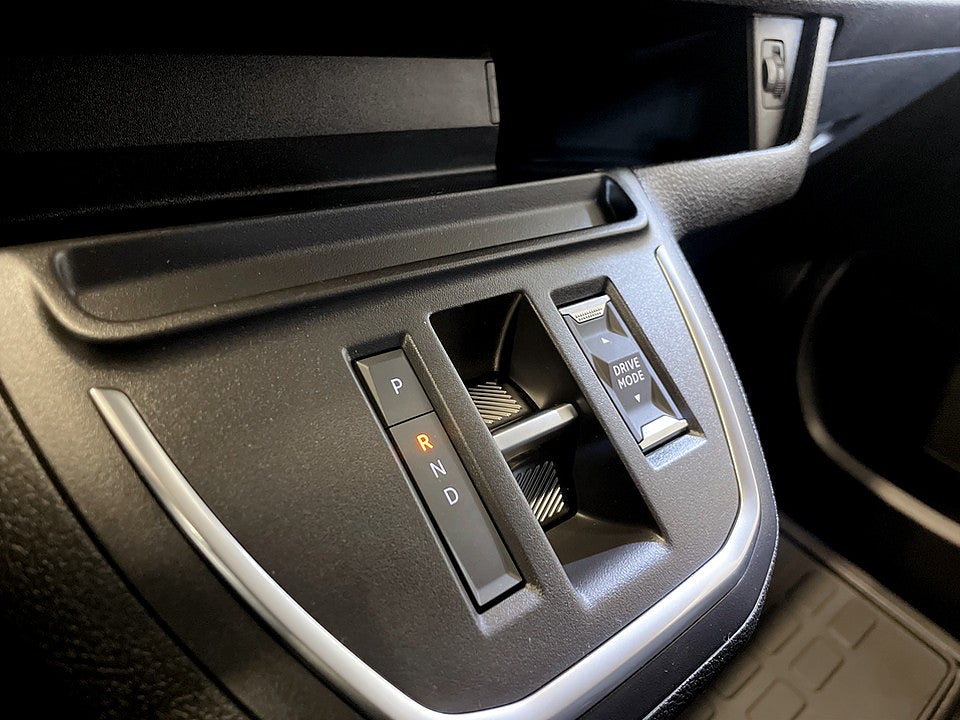 Bild på Peugeot Expert Plus 150hk Aut L2 - EDITION! Värmare & Dragkrok