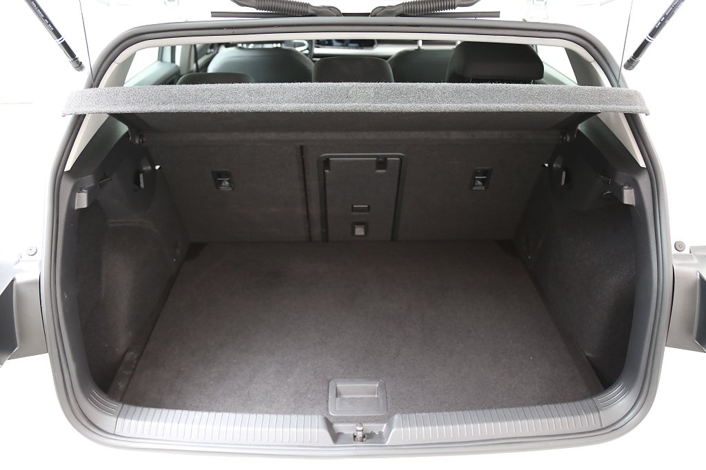 Volkswagen Golf 1,0 TSI 110hk Edition 5D P-sensor CarPlay