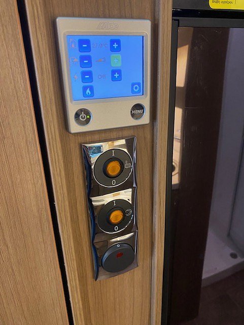 Dethleffs 4 Travel T 6966-4 / ALDE / Automat / Taksäng / Ugn - Dethleffs