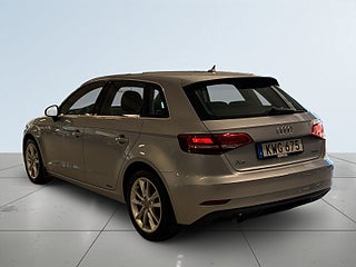 Audi A3 Sportback 1.0 Comfort Mvärmare Farthållare Psens S&V
