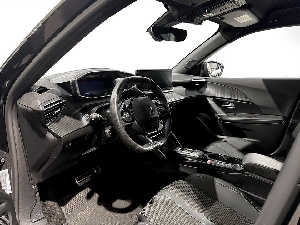 Bild på Peugeot E-2008 GT 50kWh 136hk Aut - B-KAMERA, CARPLAY