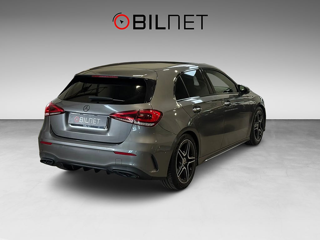 Mercedes-Benz A 180 7G AMG *3,99%* Pano Värmare Ambient Kamera Elstolar